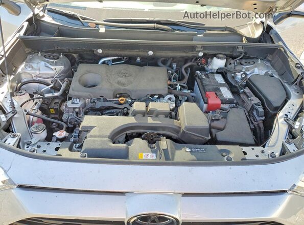 2T3K1RFV0SW395857 2025 TOYOTA RAV4 Silver Widok komory silnika