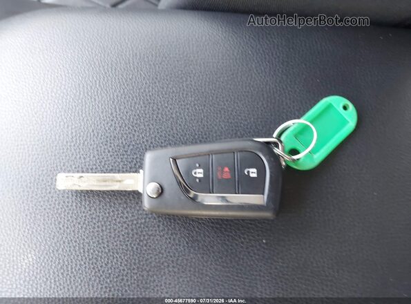 2T3K1RFV9SC328174 2025 TOYOTA RAV4 Silver Widok deski rozdzielczej