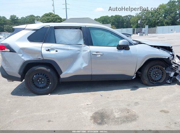 2T3K1RFV9SC328174 2025 TOYOTA RAV4 Silver Widok wnętrza z tyłu