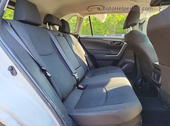 2T3LWRFV3SW278912 2025 TOYOTA RAV4 White Vista interior trasera