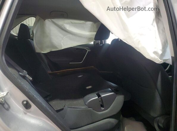 2T3MWRFV1LW053510 2020 TOYOTA RAV4 Silver Widok wnętrza z tyłu