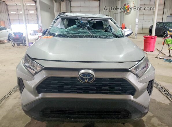 2T3MWRFV1LW053510 2020 TOYOTA RAV4 Silver Widok z przodu