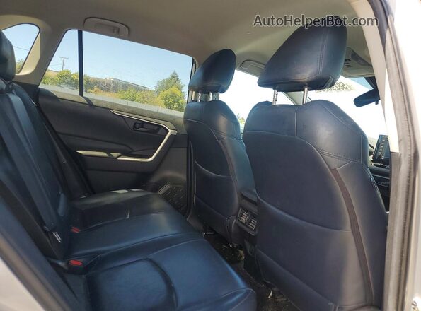 2T3MWRFV2LW074320 2020 TOYOTA RAV4 Silver Vista de los asientos traseros