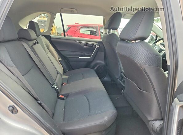 2T3MWRFV7RW209560 2024 TOYOTA RAV4 Silver Вид задніх сидінь