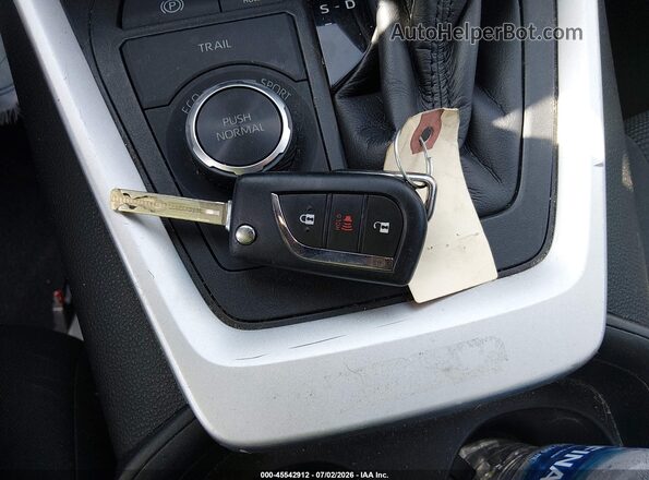 2T3MWRFV8LW096998 2020 TOYOTA RAV4 HYBRID Silver Widok deski rozdzielczej