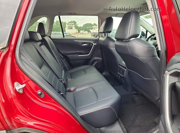 2T3N1RFV3LW083983 2020 TOYOTA RAV4 Burgundy Вид задньої частини салону