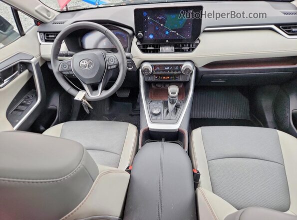 2T3N1RFV5RW412014 2024 TOYOTA RAV4 Красный Вид панели приборов
