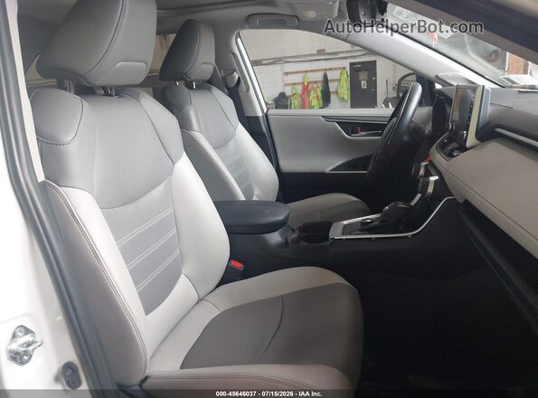 2T3N1RFVXKW054110 2019 TOYOTA RAV4 White Вид наклейки з VIN-кодом
