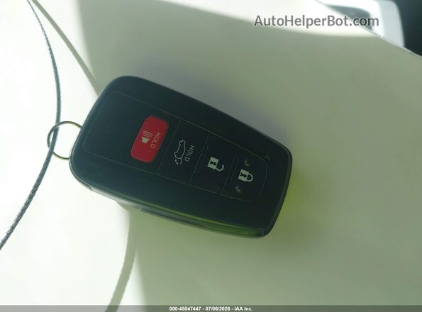 2T3N1RFVXNW272259 2022 TOYOTA RAV4 Белый Вид панели приборов