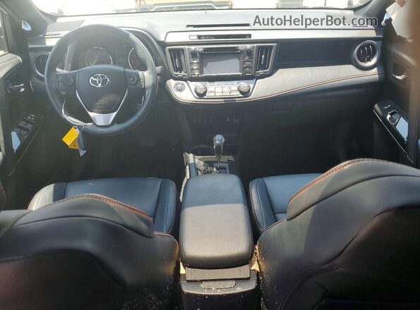 2T3NFREV3GW271637 2016 TOYOTA RAV4 Silver Vista del salpicadero