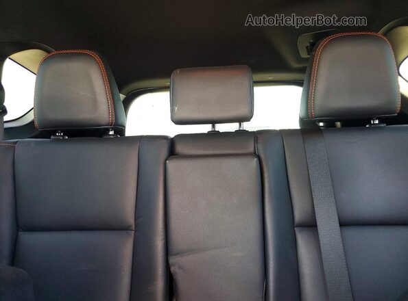 2T3NFREV4GW304743 2016 TOYOTA RAV4 Red Вид задніх сидінь