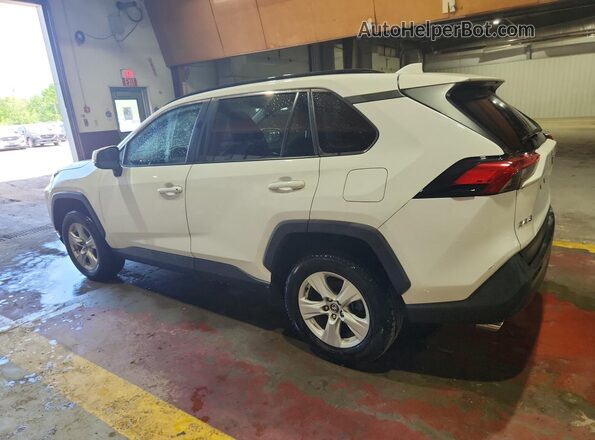 2T3P1RFV0MC150714 2021 TOYOTA RAV4 White 