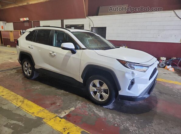 2T3P1RFV0MC150714 2021 TOYOTA RAV4 White 