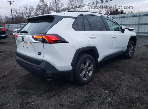 2T3P1RFV0PC370617 2023 TOYOTA RAV4 White Задня права чверть