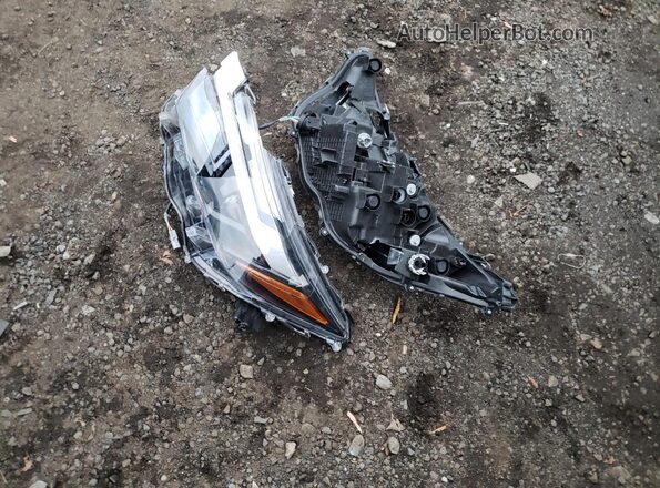 2T3P1RFV0PC370617 2023 TOYOTA RAV4 White Вид підкапотного простору