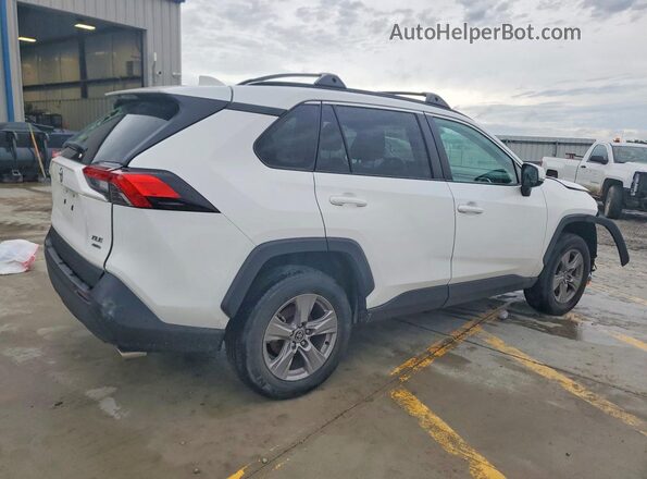 2T3P1RFV0RW450372 2024 TOYOTA RAV4 White Задня права чверть