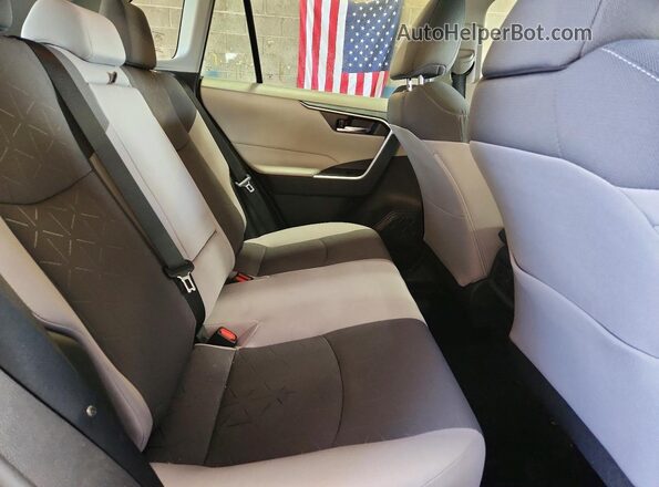 2T3P1RFV1MW149621 2021 TOYOTA RAV4 Blue Widok wnętrza z tyłu