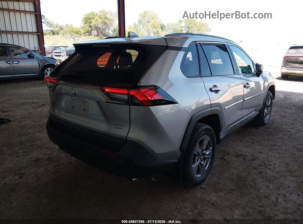 2T3P1RFV1NC256672 2022 TOYOTA RAV4 Silver უკანა მარჯვენა