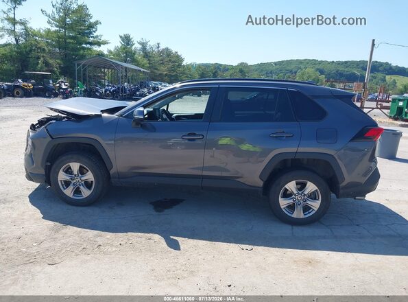 2T3P1RFV1NW278010 2022 TOYOTA RAV4 Серый Вид задней части салона