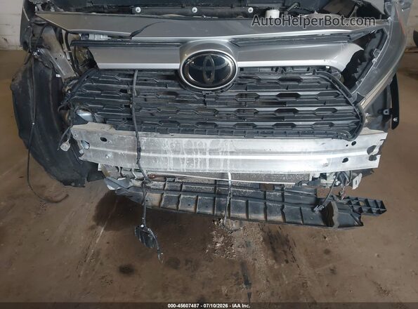 2T3P1RFV2MC205938 2021 TOYOTA RAV4 Серебряный Вид спереди
