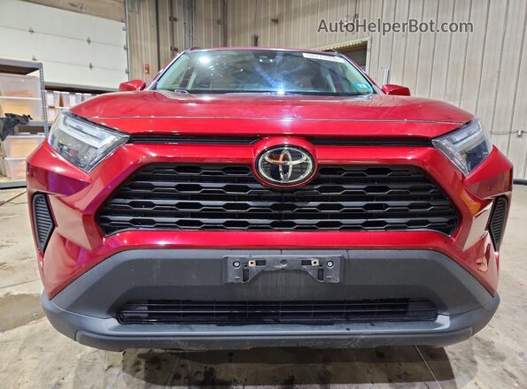 2T3P1RFV2NW306607 2022 TOYOTA RAV4 Maroon Widok z przodu
