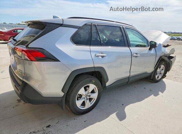 2T3P1RFV3KW077849 2019 TOYOTA RAV4 Silver Trasero derecho
