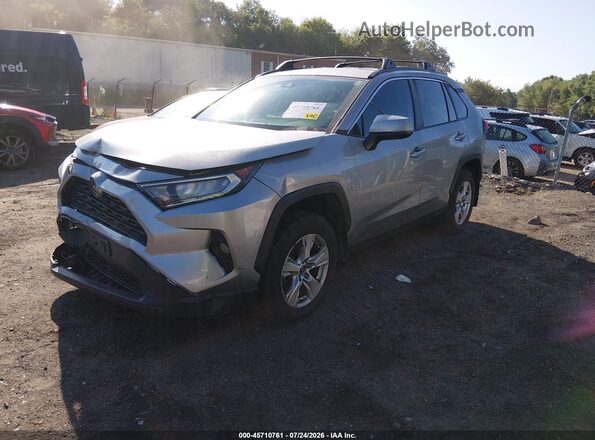 2T3P1RFV3LC131086 2020 TOYOTA RAV4 Silver Vista tres cuartos delantera izquierda