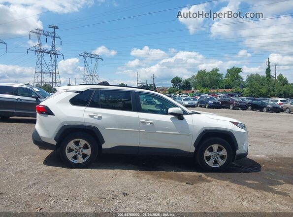 2T3P1RFV3MC248054 2021 TOYOTA RAV4 White Вид задньої частини салону