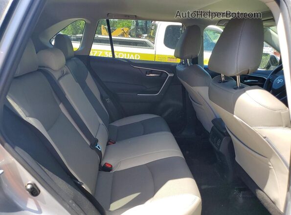 2T3P1RFV3RC480483 2024 TOYOTA RAV4 Silver Vista de los asientos traseros