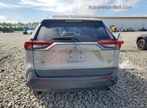2T3P1RFV4MW141853 2021 TOYOTA RAV4 Silver Widok z tyłu