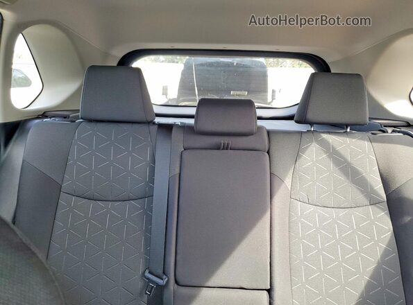 2T3P1RFV4MW141853 2021 TOYOTA RAV4 Silver Widok tylnych siedzeń