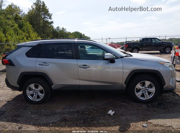 2T3P1RFV5MW208878 2021 TOYOTA RAV4 Silver უკანა სალონის ხედი