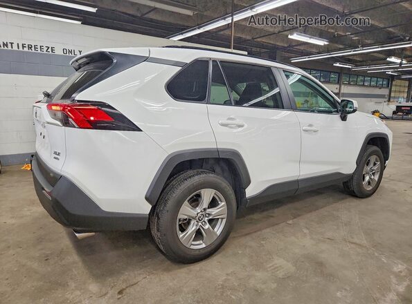 2T3P1RFV5RC426912 2024 TOYOTA RAV4 White Задня права чверть