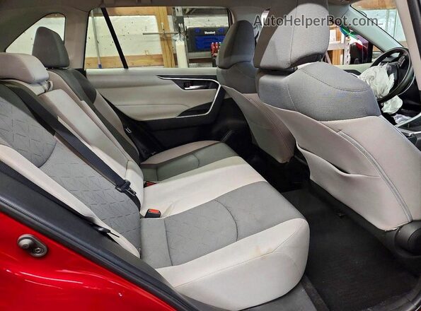 2T3P1RFV6PW335451 2023 TOYOTA RAV4 Бордовый Вид задней части салона