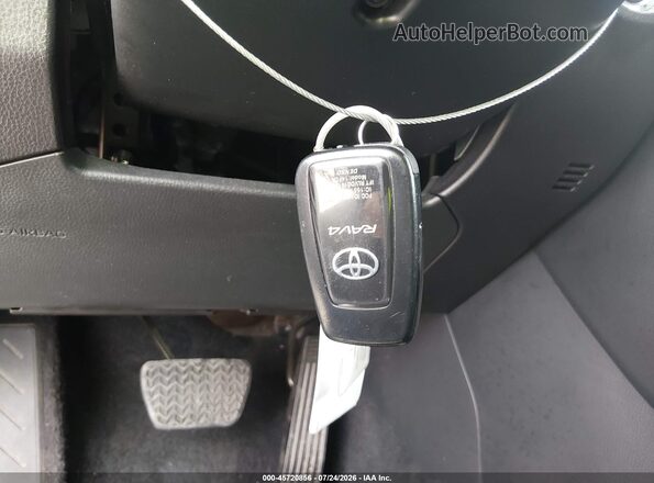 2T3P1RFV6SW524979 2025 TOYOTA RAV4 Белый Вид панели приборов