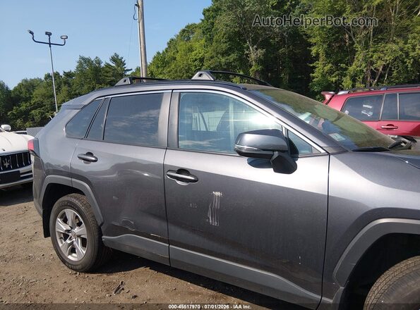 2T3P1RFV8NW296424 2022 TOYOTA RAV4 Gray Rear interior view