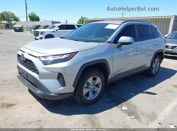 2T3P1RFV8RW489632 2024 TOYOTA RAV4 Silver Առջևի ձախ երեք քառորդ տեսարան