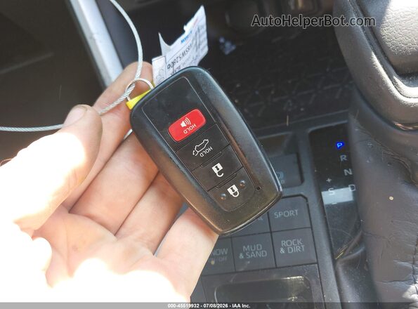 2T3P1RFV8SW528063 2025 TOYOTA RAV4 Black წინა პანელის ხედი