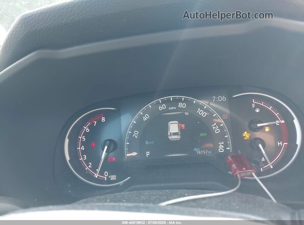 2T3P1RFV8SW528063 2025 TOYOTA RAV4 Black უკანა სავარძლების ხედი