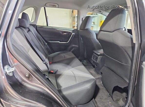 2T3P1RFV9MC190273 2021 TOYOTA RAV4 Gray Rear interior view