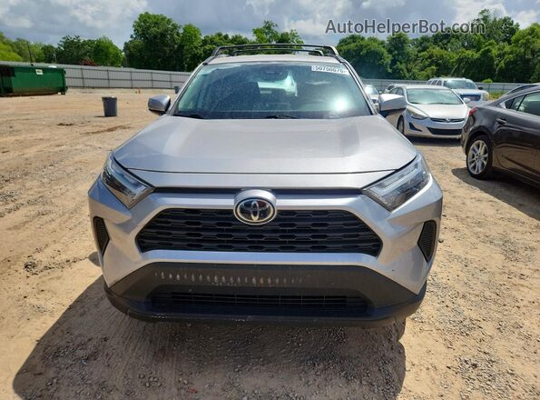 2T3P1RFV9NC256516 2022 TOYOTA RAV4 Silver Widok z przodu