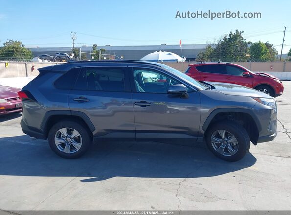 2T3P1RFV9RC468788 2024 TOYOTA RAV4 Gray Vista interior trasera