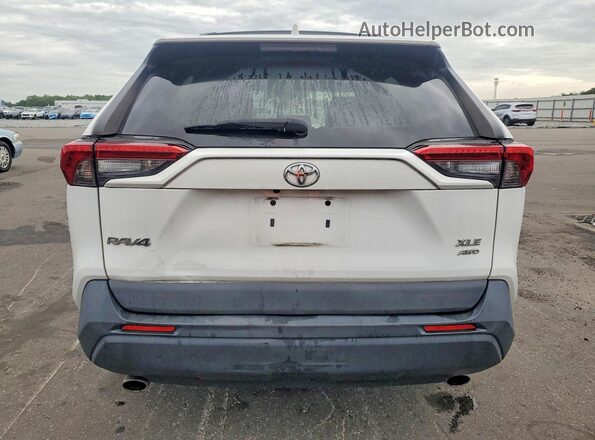 2T3P1RFVXMC152244 2021 TOYOTA RAV4 White Widok z tyłu