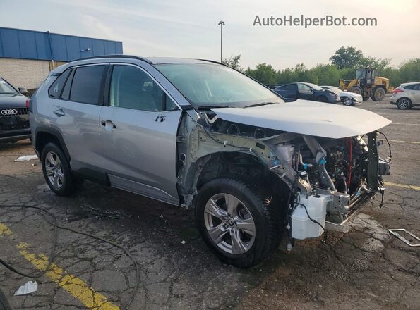 2T3P1RFVXPC357194 2023 TOYOTA RAV4 Серебряный Передняя правая четверть