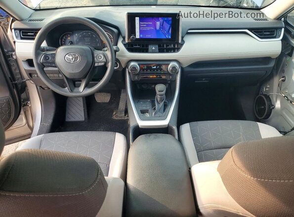 2T3P1RFVXPC357194 2023 TOYOTA RAV4 Серебряный Вид панели приборов