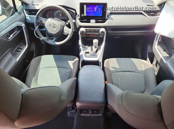 2T3P1RFVXRW425575 2024 TOYOTA RAV4 Silver წინა პანელის ხედი
