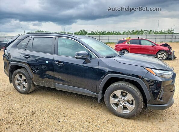 2T3R1RFV7NW250270 2022 TOYOTA RAV4 Black Przód prawy