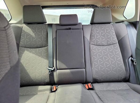 2T3R1RFV8KC035963 2019 TOYOTA RAV4 Maroon Widok tylnych siedzeń