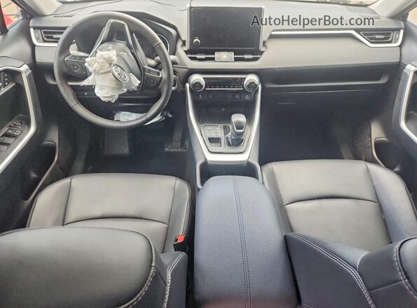 2T3R1RFV9RC483557 2024 TOYOTA RAV4 Black Vista del salpicadero