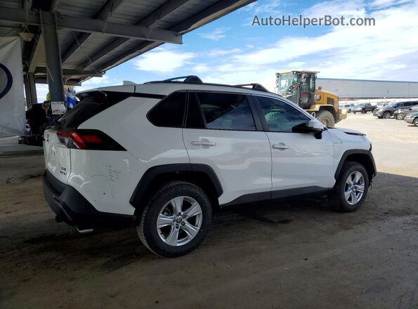 2T3R6RFV3MW013498 2021 TOYOTA RAV4 White Rear right